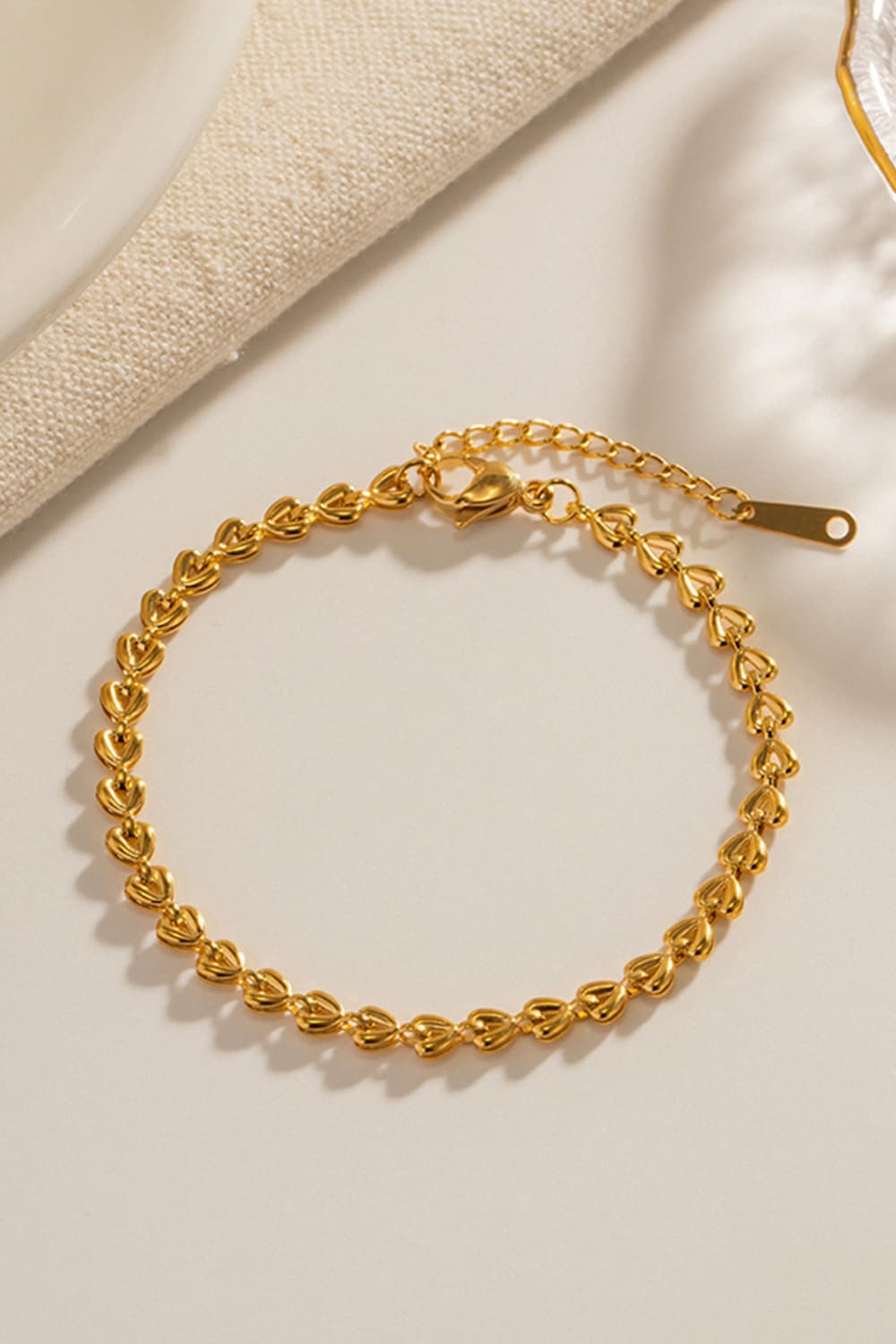 Heart Chain Lobster Clasp Bracelet - Gold / One Size - Women’s Jewelry - Bracelets - 5 - 2024