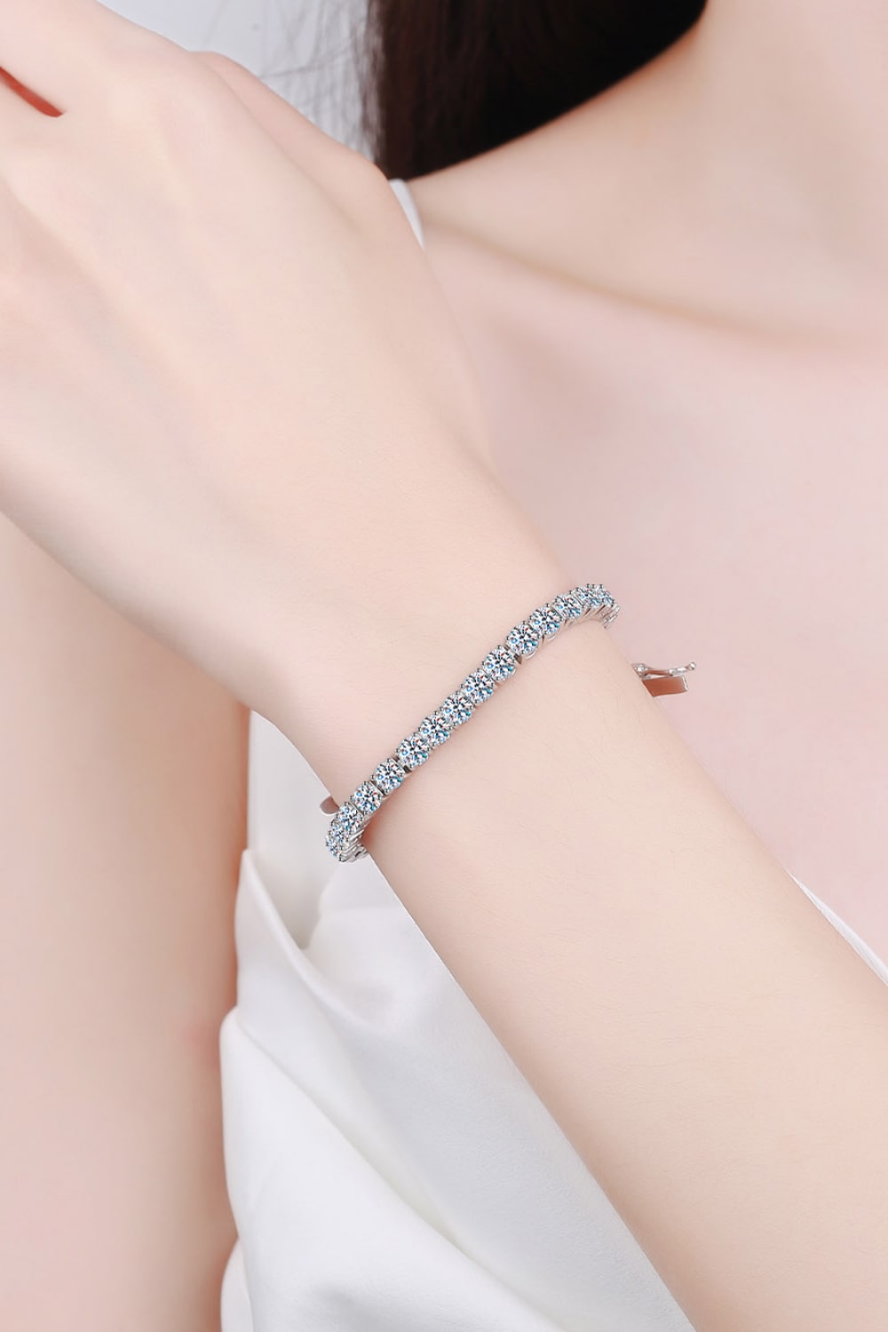 Moissanite Bracelet - Silver / One Size - Women’s Jewelry - Bracelets - 2 - 2024