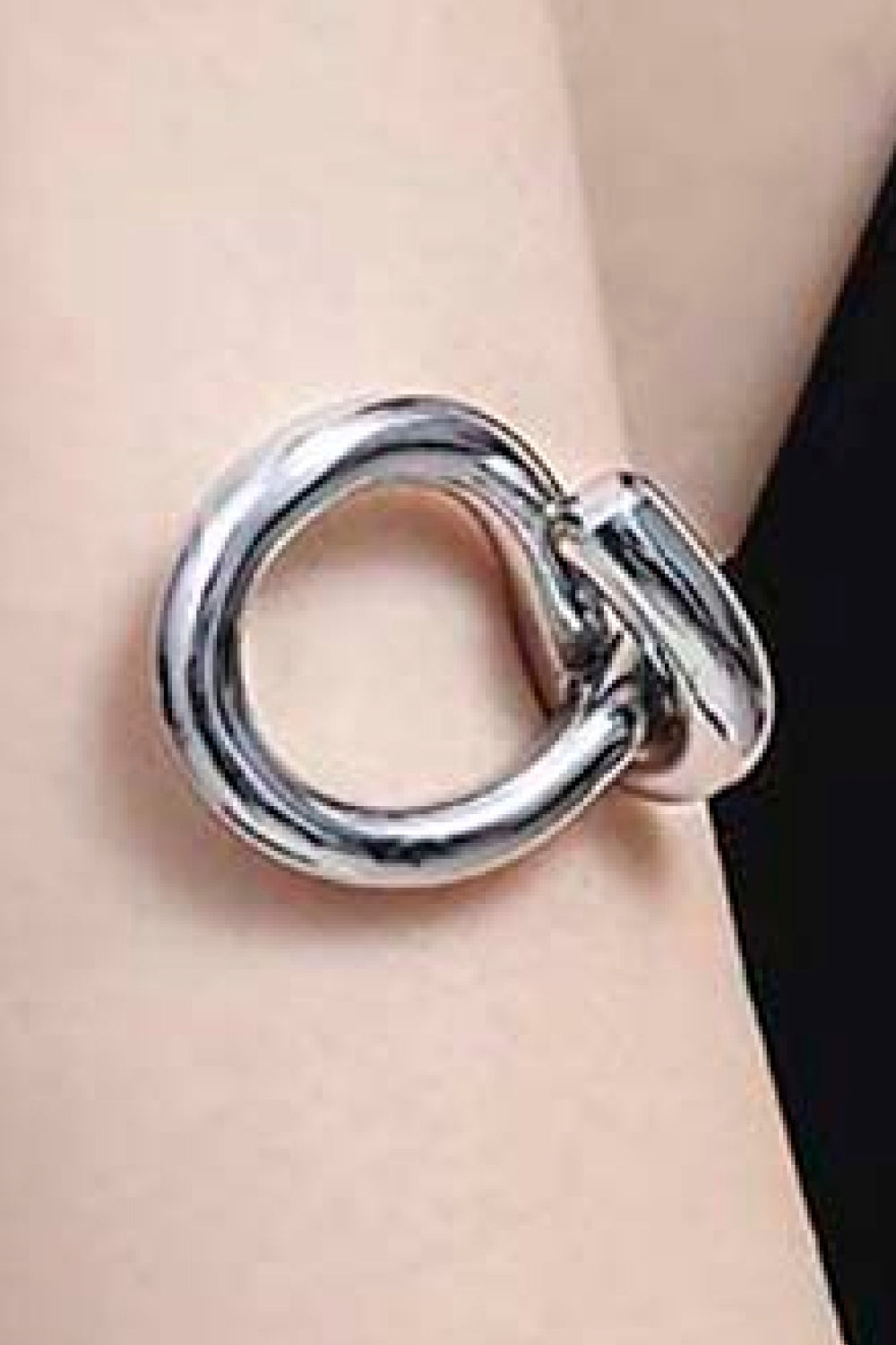 Stylish Knot Open Bracelet - Women’s Jewelry - Bracelets - 2 - 2024