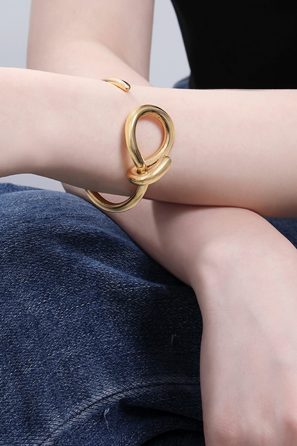 Stylish Knot Open Bracelet - Gold / One Size - Women’s Jewelry - Bracelets - 4 - 2024