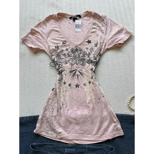 V-Neck Graphic Tee – Y2K Vintage Retro Streetwear - T-Shirts - Short - Sweetheart - T-Shirts - 7