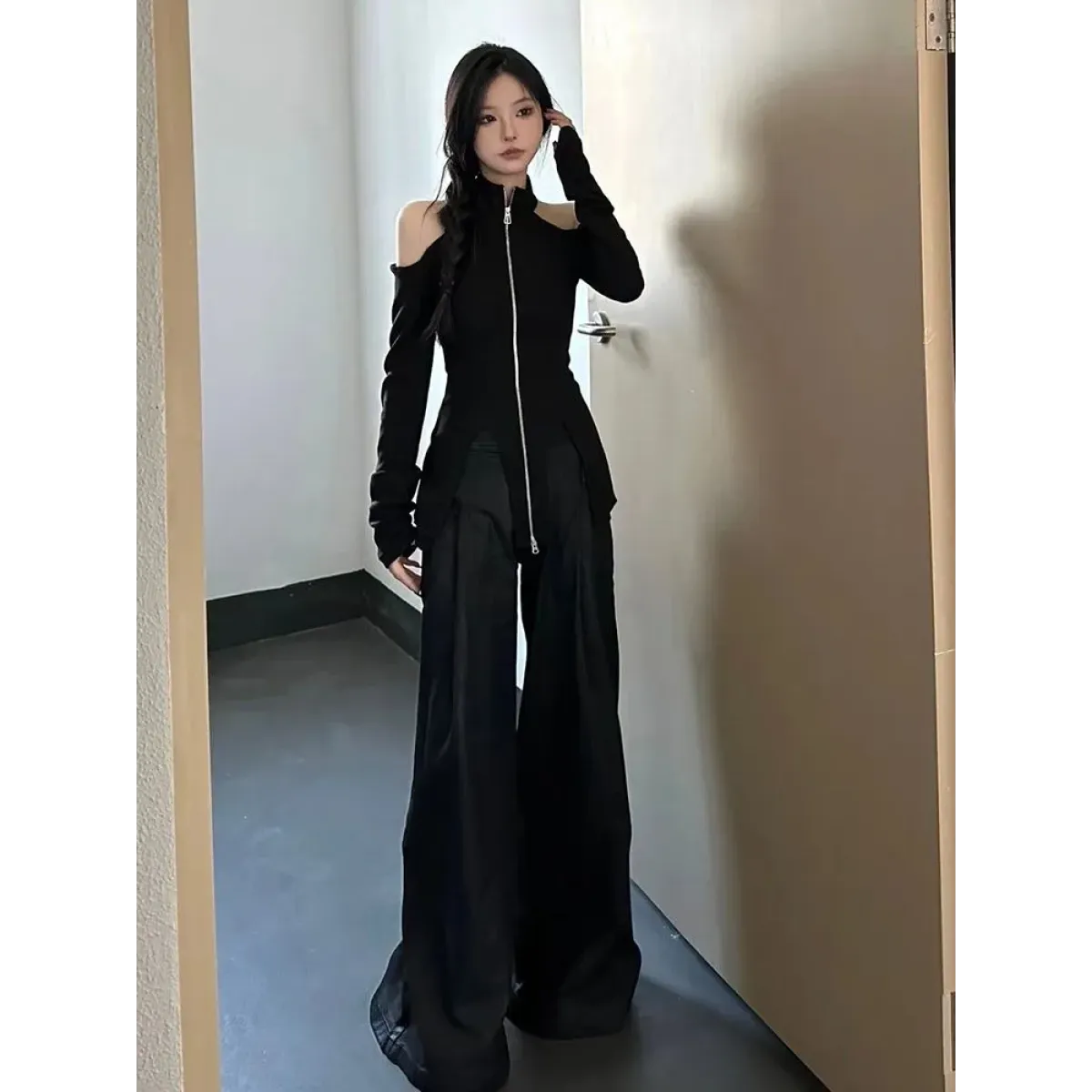 Y2K Off-Shoulder Zipper Halter Knit Top - Harajuku Style - Halter Top - 3