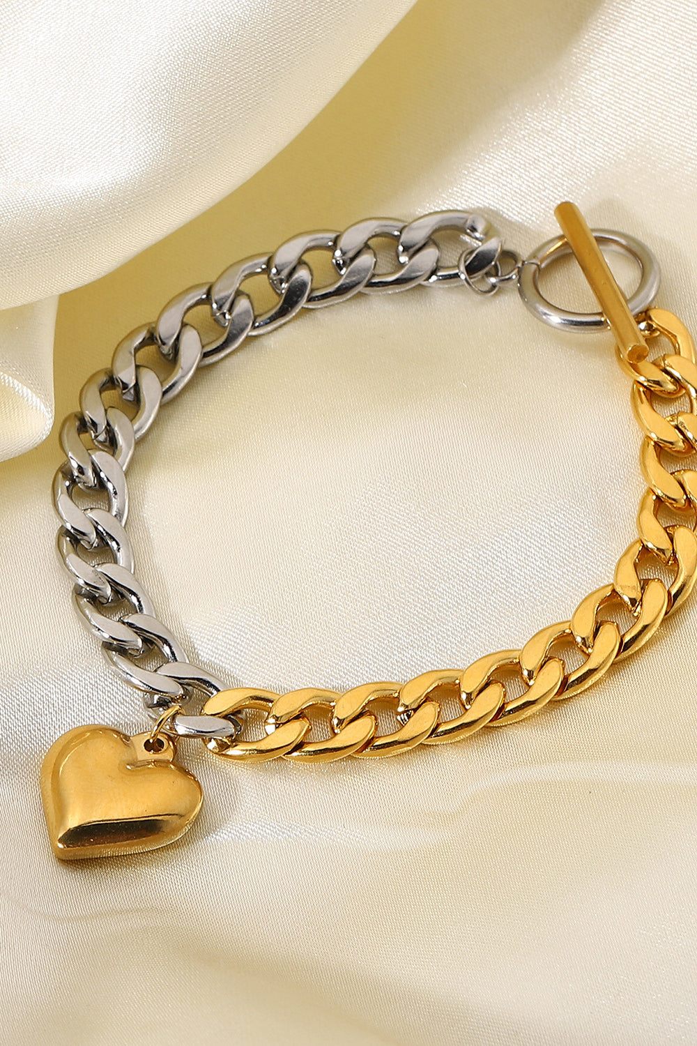 Chain Heart Charm Bracelet - Multicolored / One Size - Women’s Jewelry - Bracelets - 3 - 2024
