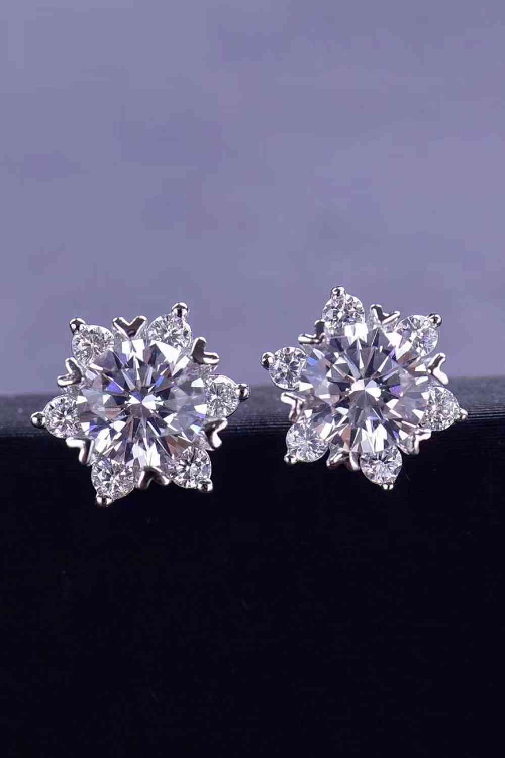 2 Carat Moissanite Floral Stud Earrings - Kawaii Stop - 2 Carat Moissanite, Bright, Certificate of Stone Properties, Christmas, Elegant Design, Everyday Glamour, Fashionable Jewelry, Floral Stud Earrings, Limited Warranty, Luxury Accessories, Minimalist Style, Modern Elegance, Moissanite Earrings, Platinum-Plated, Ship From Overseas, Sleek and Stylish, Sparkling Gemstones, Statement Earrings, Sterling Silver Jewelry