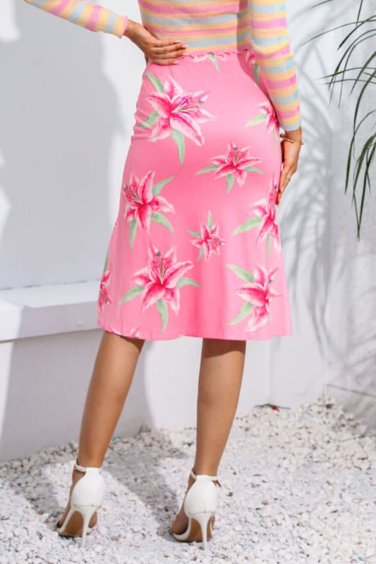 Floral Print Knee Length Skirt - Kawaii Stop - Basic Design, Casual Style, Confidence in Style, Easy Care, Floral Beauty, Floral Knee Length Skirt, Imported Quality, JR, Polyester and Spandex Blend, Ship From Overseas, Shipping Delay 09/29/2023 - 10/01/2023, Skirt, Skirts, Versatile Fashion, Women's Bottoms
