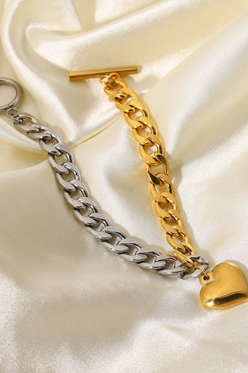 Chain Heart Charm Bracelet - Multicolored / One Size - Women’s Jewelry - Bracelets - 5 - 2024