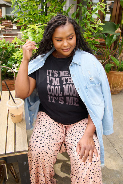 IT'S ME,HI I'M THE COOL MOM IT'S ME Round Neck T-Shirt - Kawaii Stop - 100% Cotton, Basic Style, Confidence Booster, Cool Mom Tee, Everyday Wear, Machine Washable, Opaque Fabric, Round Neck T-Shirt, Ship From Overseas, Simply Love, Slightly Stretchy, Statement Tee, T-Shirt, Versatile, Women's Tee