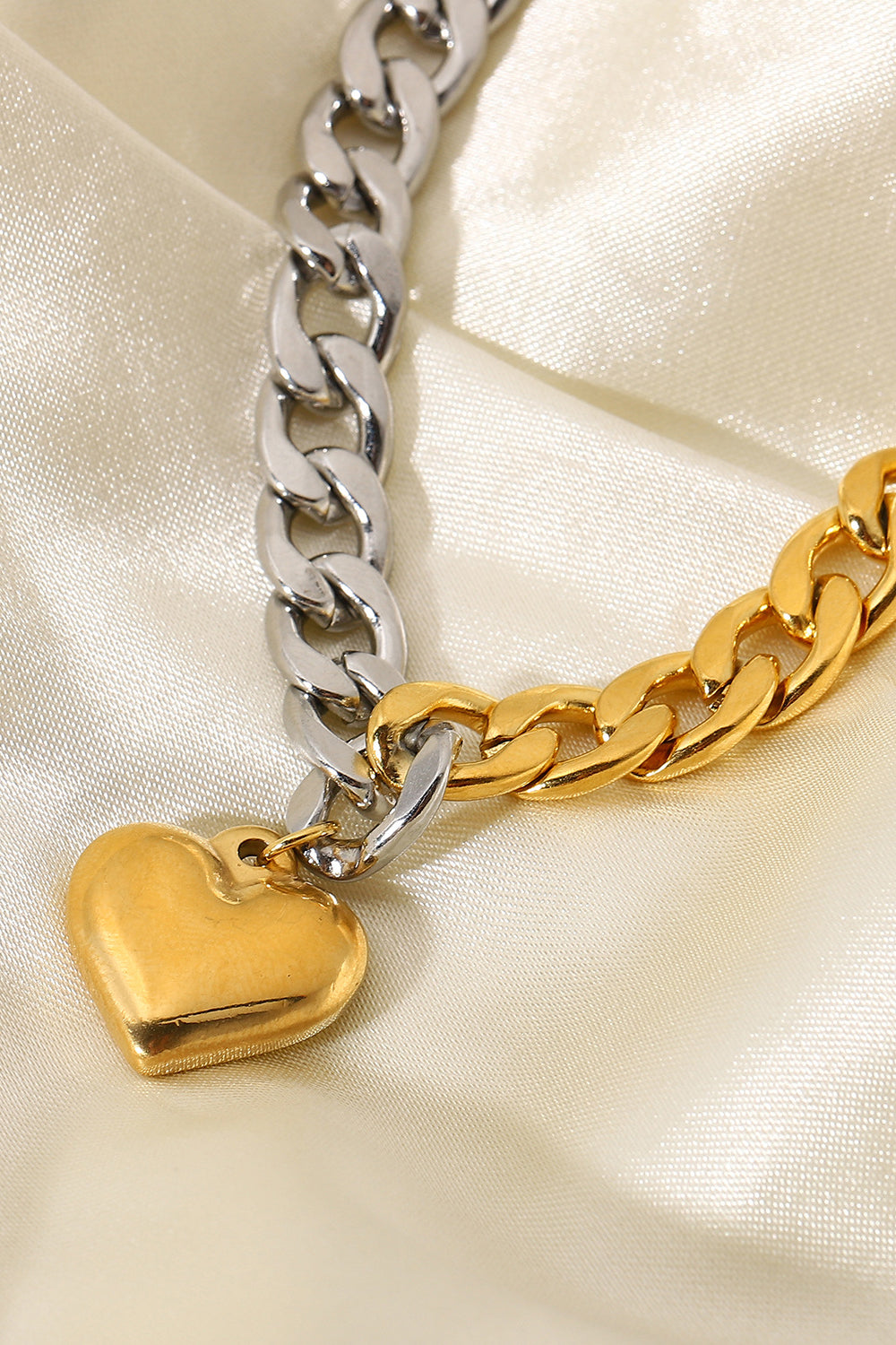 Chain Heart Charm Bracelet - Multicolored / One Size - Women’s Jewelry - Bracelets - 4 - 2024